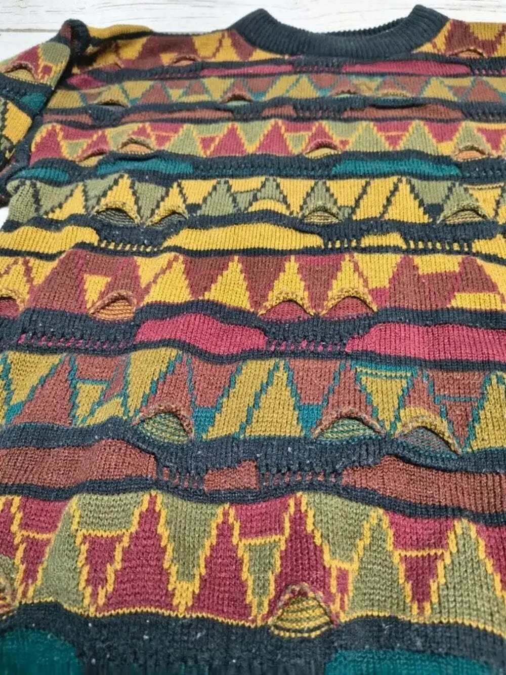 INDEX International Bold Geometric 3D Knit Sweater Size Large